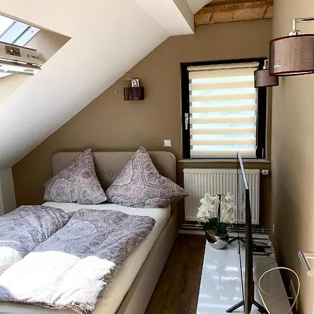 Six - One Seven 公寓 *